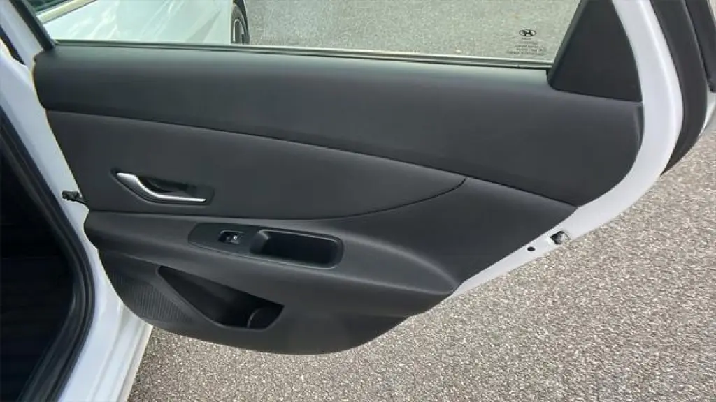 Hyundai ELANTRA 2022 Limited 4p Sedana