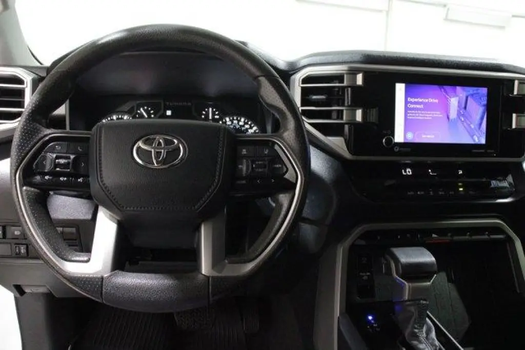 Toyota Tundra 2022 4x4 SR5 4dr Cabina Doble Pickup SB
