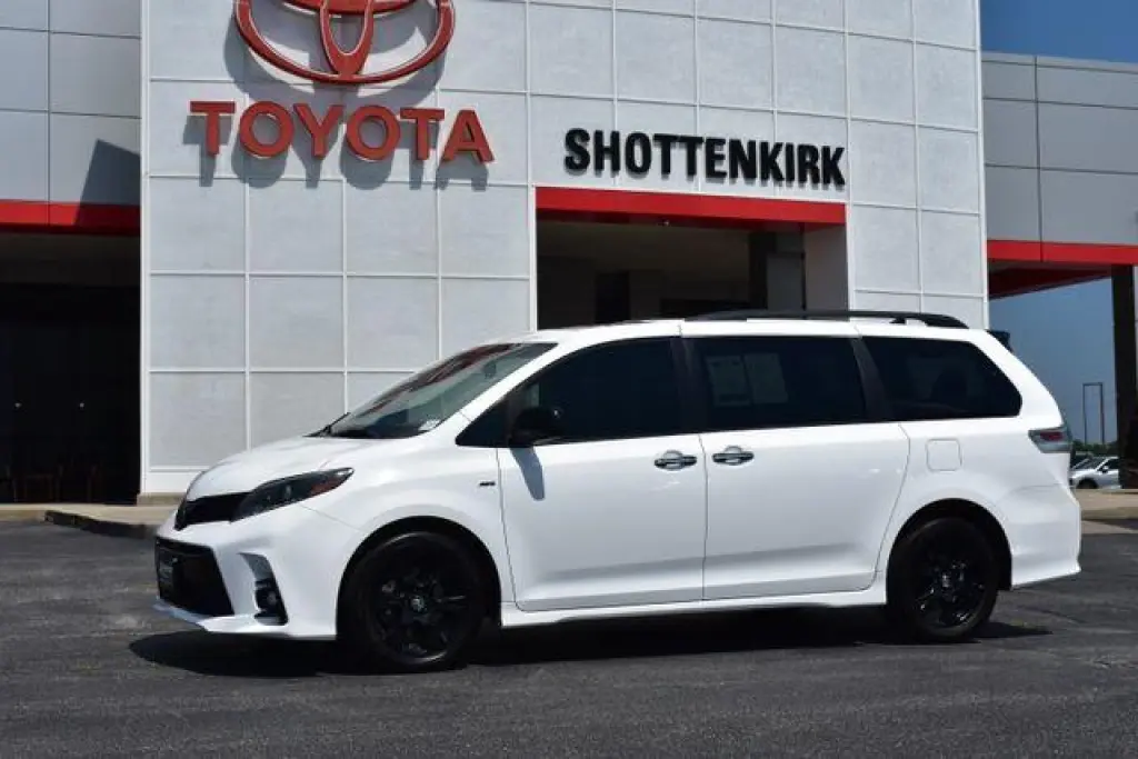Toyota Sienna 2020 AWD SE 7-Pasajeros 4p Mini-Van