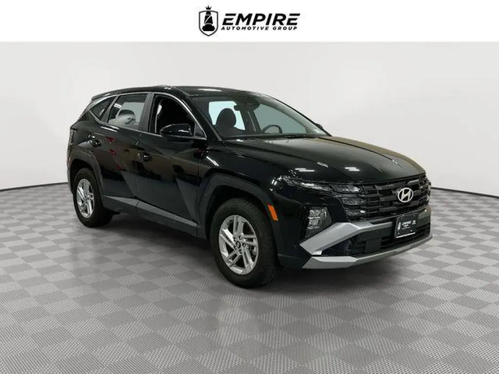 Hyundai TUCSON 2025 AWD SE 4p SUV