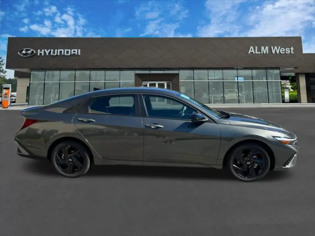 Hyundai ELANTRA 2026 SEL Sport 4dr Sedan