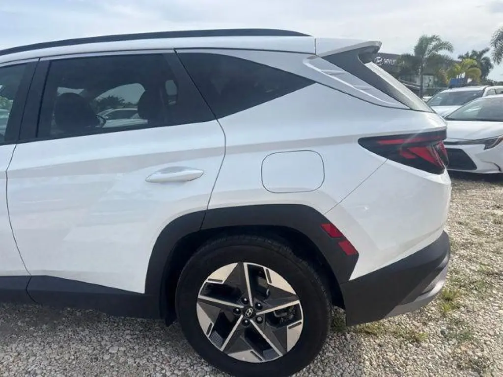 Hyundai TUCSON 2025 SEL 4p SUV