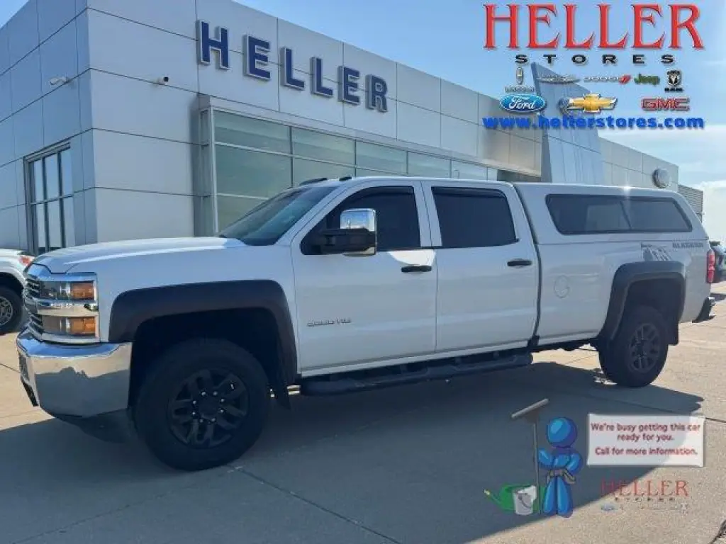 Chevrolet Silverado 2500HD 2018 4x4 Camioneta de trabajo cabina doble SB