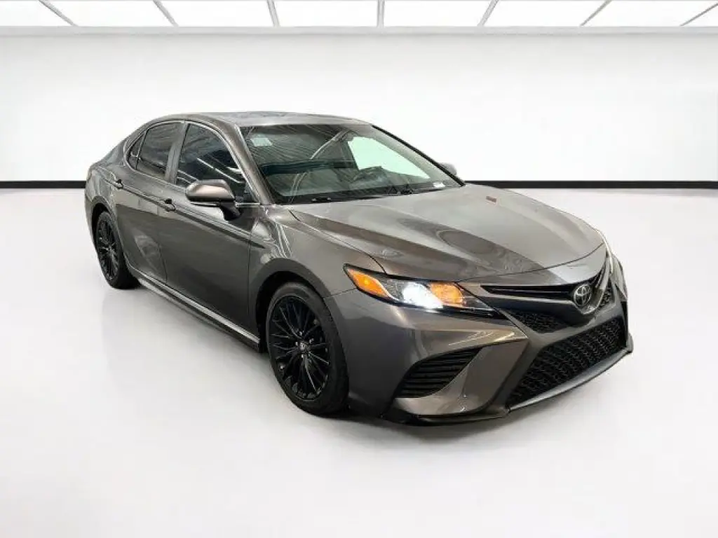 Toyota Camry 2018 SE 4dr Sedán