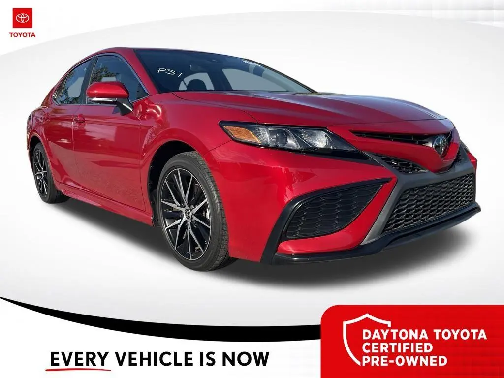 Toyota Camry 2024 SE Sedán 4 puertas