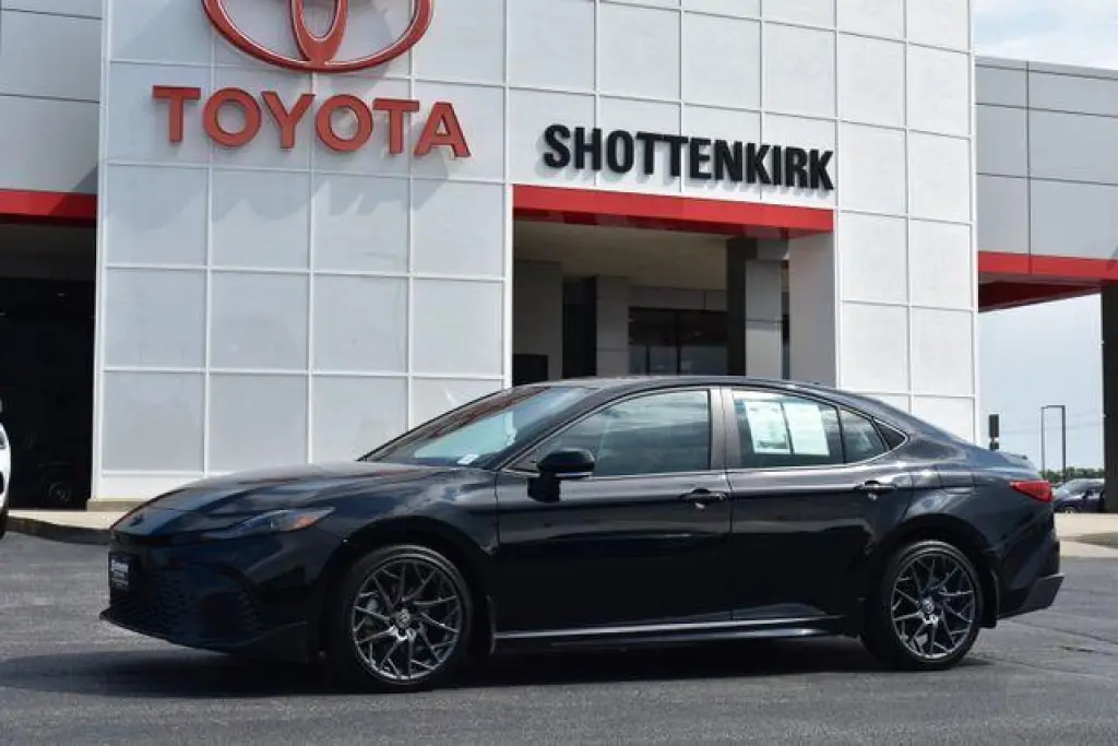 Toyota Camry 2025 AWD SE 4dr Sedan