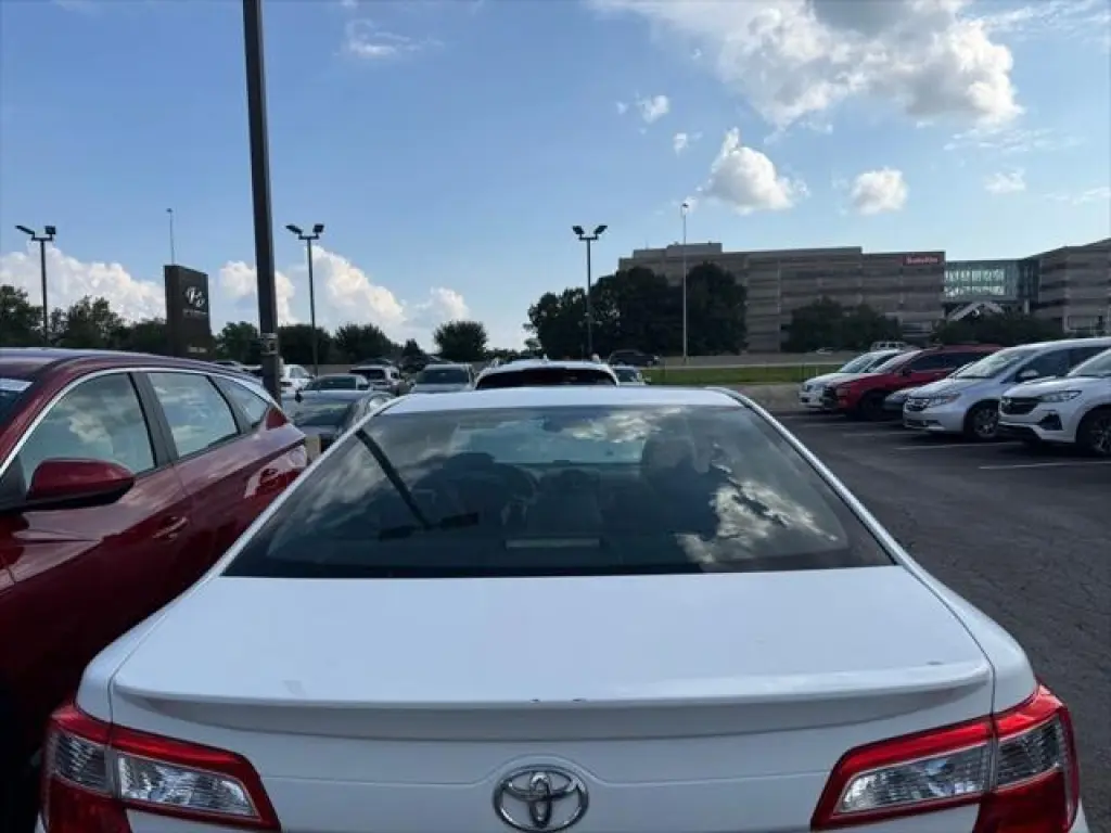 Toyota Camry 2012 SE 4p Sedan