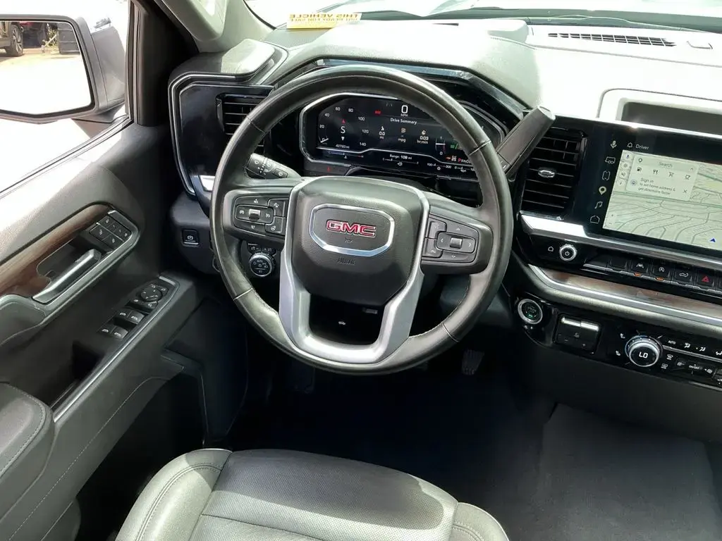 GMC Sierra 1500 2025 4x4 SLT 4p. Cabina de tripulación 6.6 ft. SB