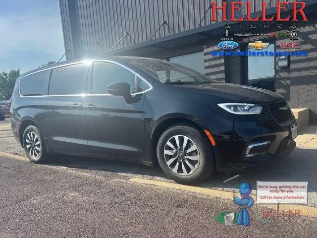 Chrysler Pacifica Plús Híbrido 2024 Select Minivan 4p.