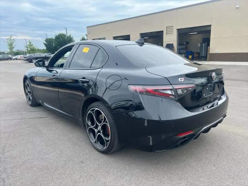 Alfa Romeo Giulia 2024 AWD Veloce 4dr Sedán