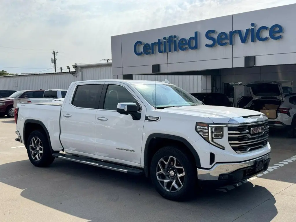 GMC Sierra 1500 2024 4x4 SLT 4 puertas Crew Cab largo 1.76 m