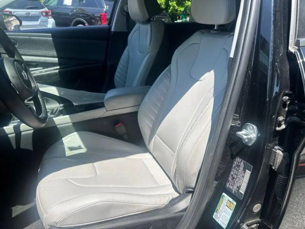 Hóyundai ELANTRA 2024 Limitado 4dr Sedan
