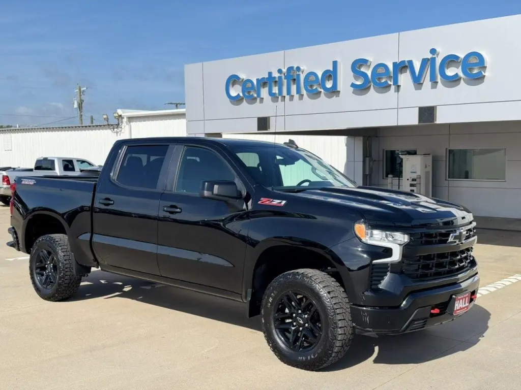Chevrolet Silverado 1500 2023 4x4 LT Trail Boss 4dr Crew Cab 5.8 ft. SB