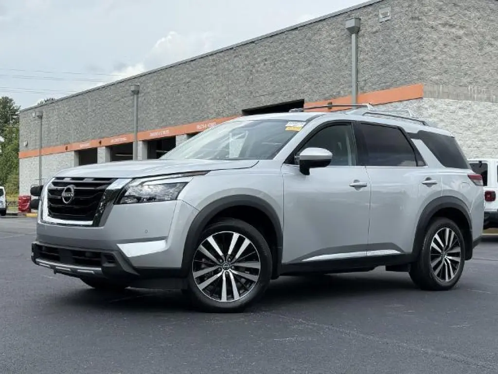 Nissan Pathfinder 2025 4WD Platinum SUV de 4 puertas