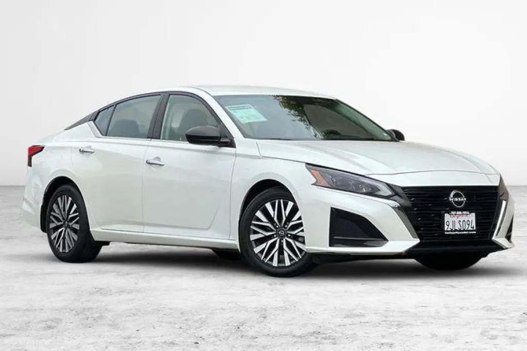 Nissan Altima 2024 2.5 SV 4dr Sedán