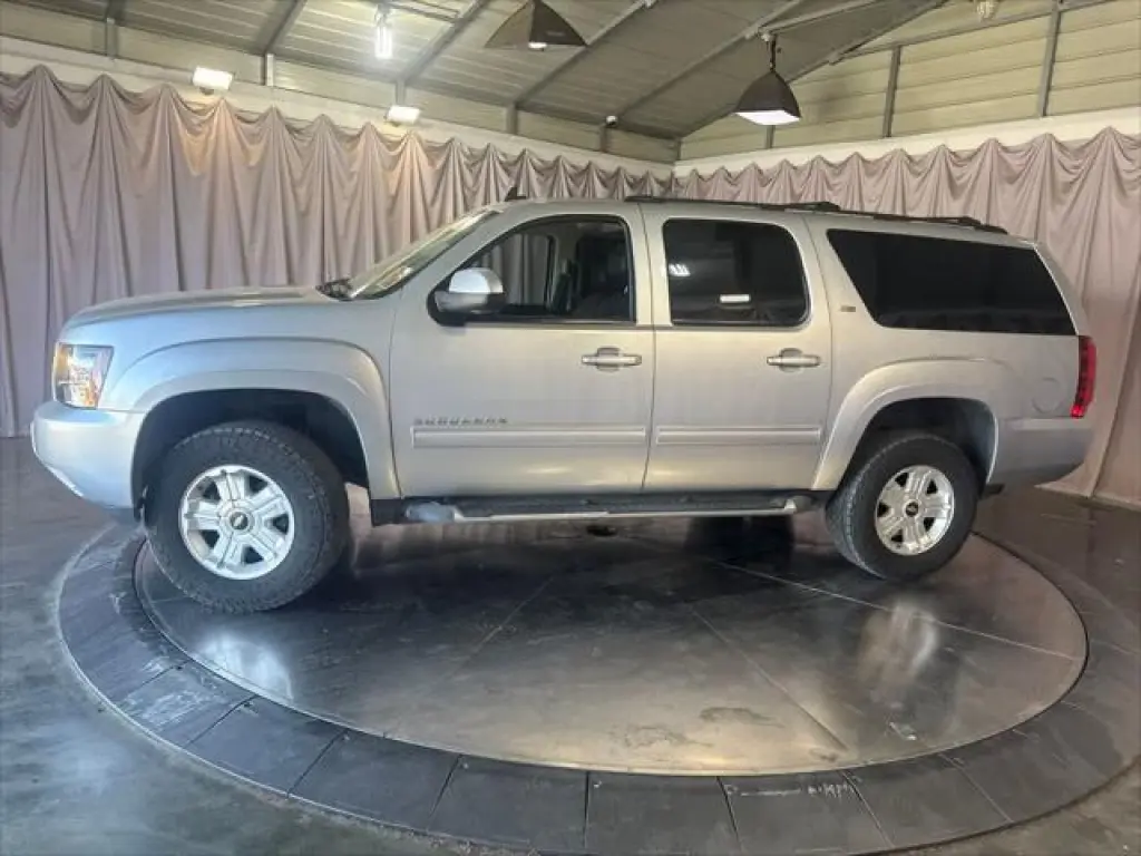 Chevrolet Suburban 2013 4x4 LT 4dr SUV