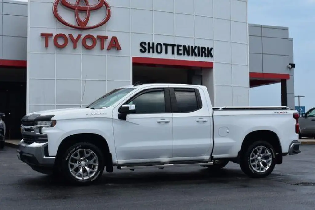Chevrolet Silverado 1500 2021 4x4 LT 4dr Cabina Doble 6.6 ft. SB con 1LT