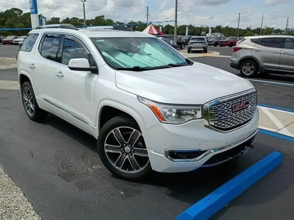 GMC Acadia 2019 Denali 4p SUV