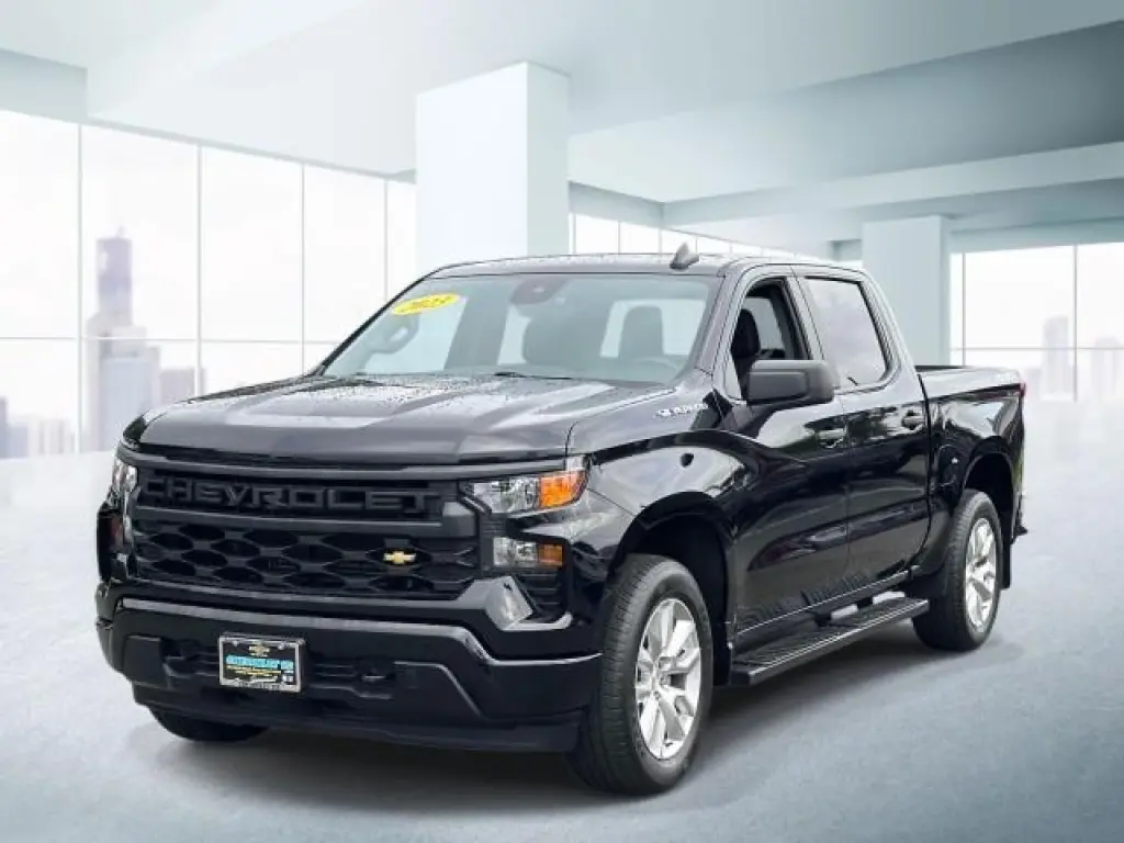 Chevrolet Silverado 1500 2023 4x4 Custom 4dr Crew Cab 5.8 ft. SB