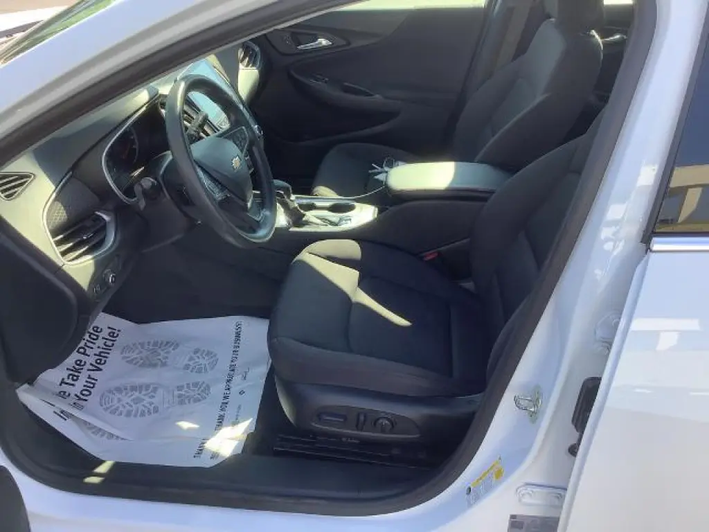 Chevrolet Malibu 2023 LT Sedán de 4 puertas con paquete 1LT