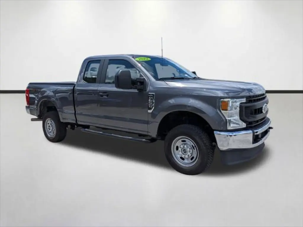 Ford F-250 Super Duty 2022 4x4 XL 4 puertas SuperCab 6.8 pies. SB Pickup
