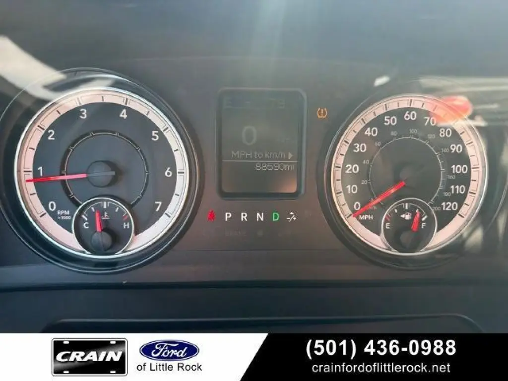 Ram 1500 2016 4x4 Express Flota 4dr Quad Cab 6.3 ft. CP Camión con caja estándar