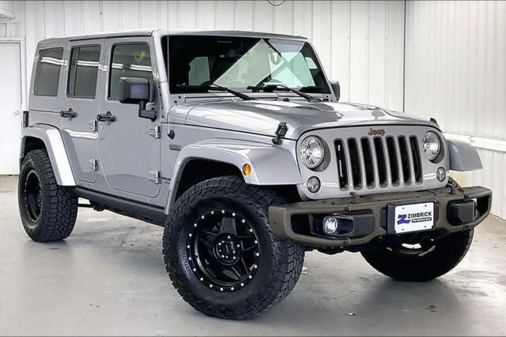 Jeep Wrangler Unlimited 2017 4x4 Sahara SUV de 4 puertas