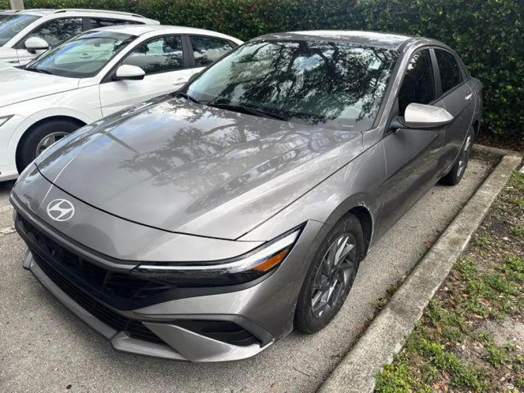 Hundai Elantra 2024 SEL 4dr Sedan
