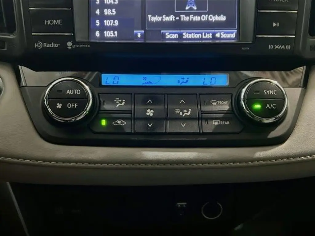 Toyota RAV4 2018 AWD XLE SUV de 4 puertas