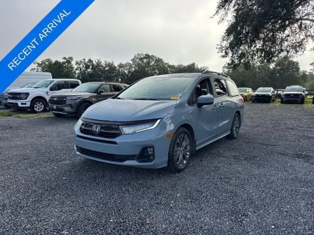 Honda Odyssey 2025 Touring Miniván de 4 puertas