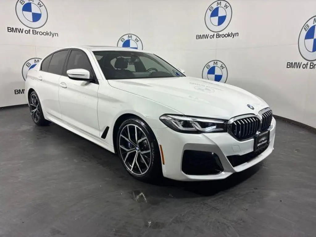 BMW Serie 5 2023 Tracción en las Cuatro Ruedas 530i xDrive Sedán de 4 Puertas