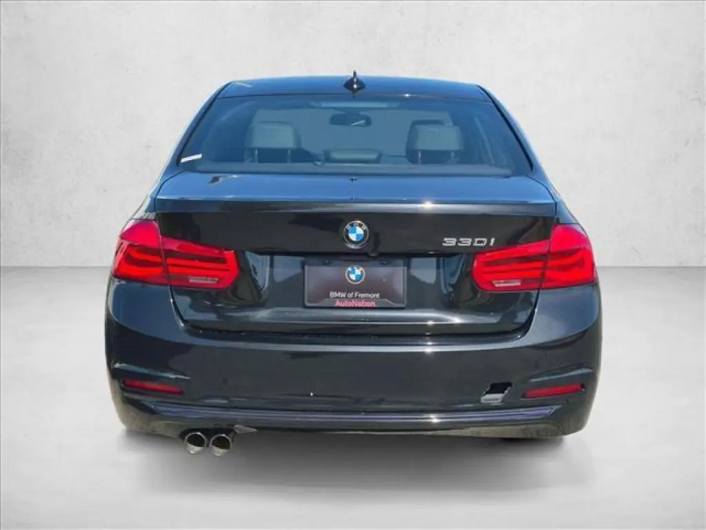BMW Serie 3 2018 330i Sedán de 4 puertas