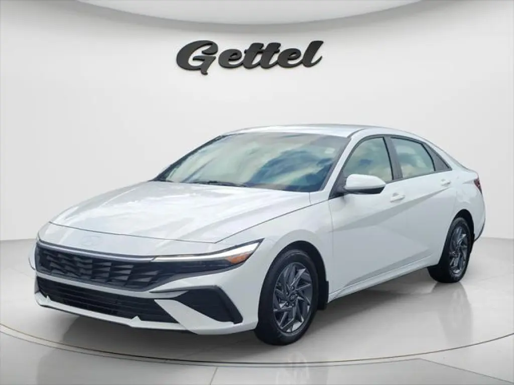 Hyundai ELANTRA 2024 SEL Sedán 4 puertas