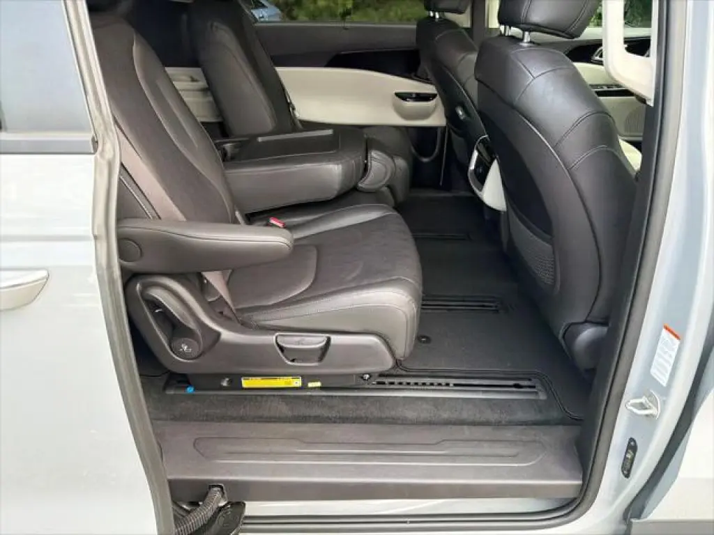 Kia Carnival 2024 EX 4dr Mini-Van