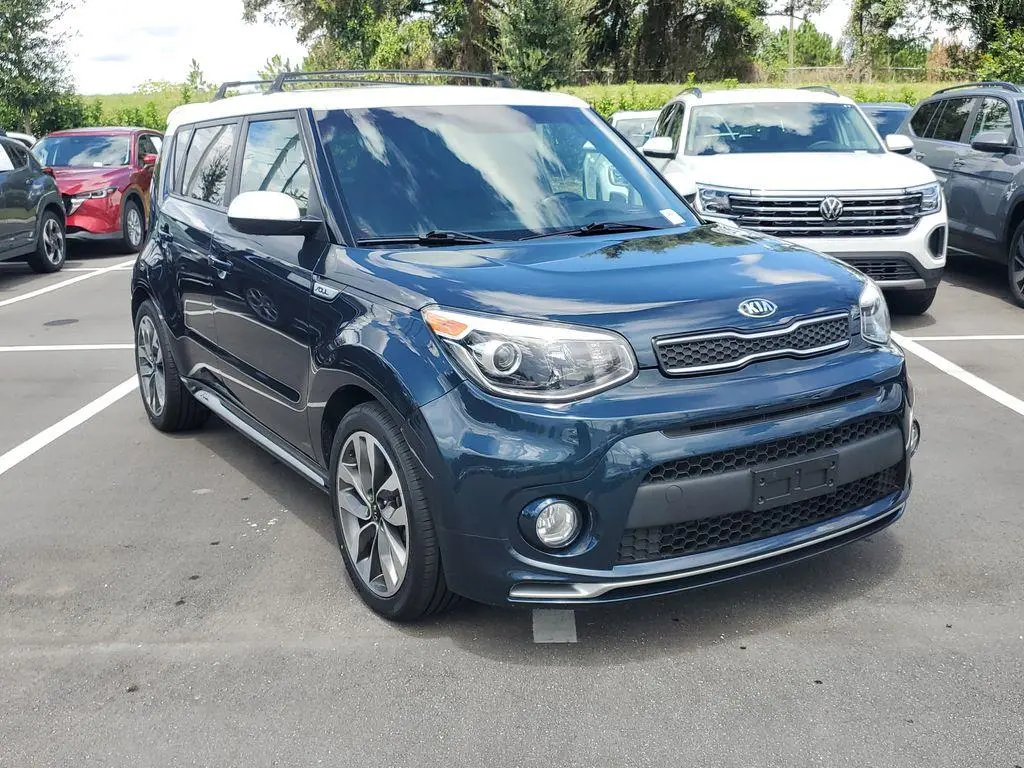 Kia Soul 2018 + Crossover de 4 puertas