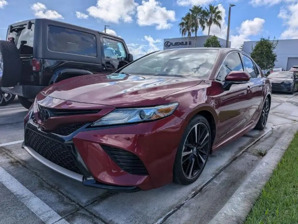 Toyota Camry 2018 XLE V6 4dr Sedan