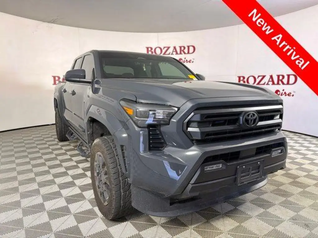 Toyota Tacoma 2026 4x4 SR5 4dr Double Cab con cabina de 6.1 pies de largo