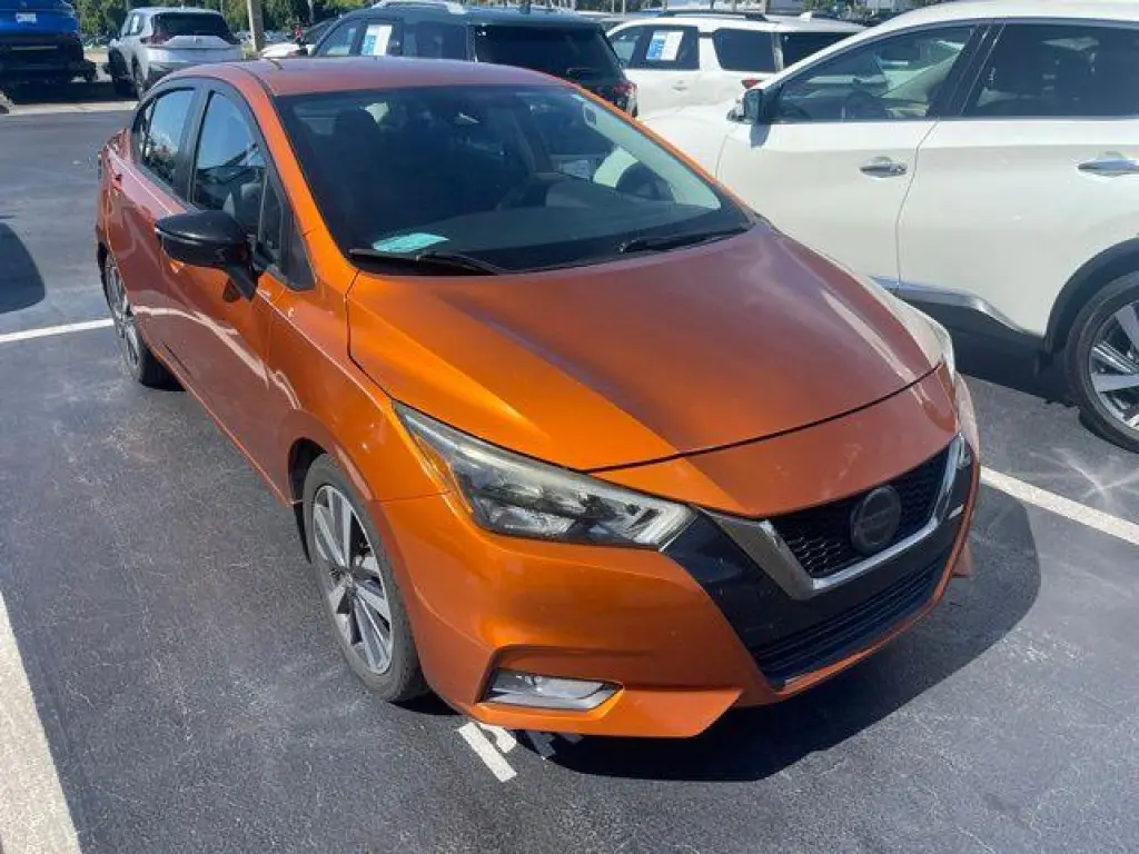 Nissan Versa 2020 SR 4dr Sedán
