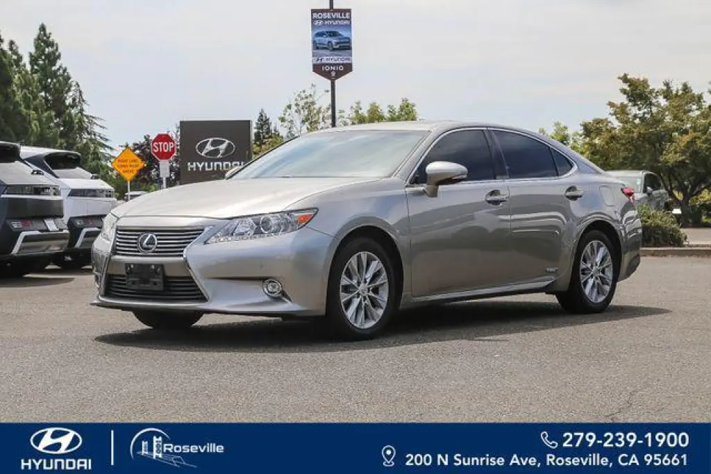 Lexus ES 300h 2015 4dr Sedan