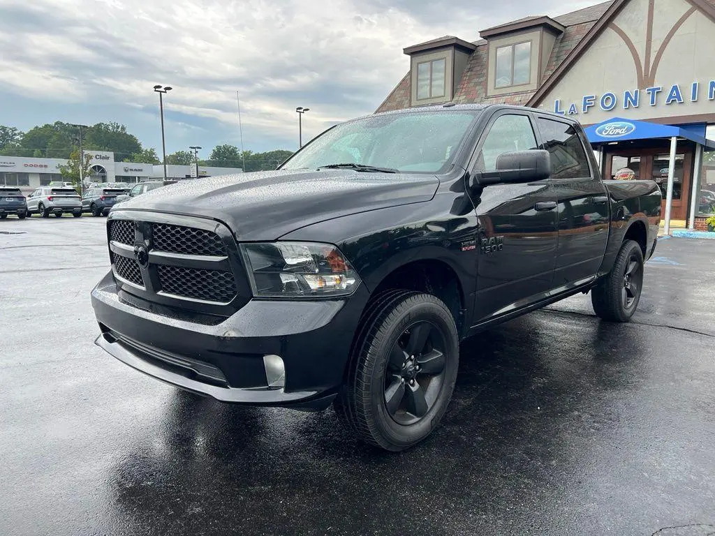 Ram 1500 2017 4x4 Tradesman 4dr Crew Cab 5.5 ft. SB Pickup