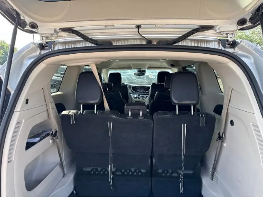 Chrysler Pacifica 2023 Touring L 4dr Mini-Van