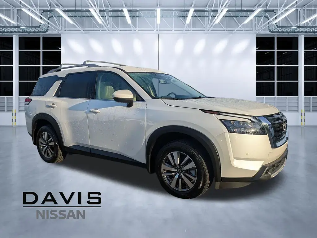 Nissan Pathfinder 2025 SUV de 4 puertas SL