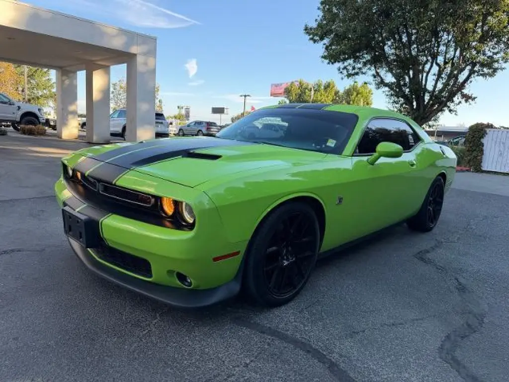 Dodge Challenger 2015 R/T Scat Pack 2dr Coupe