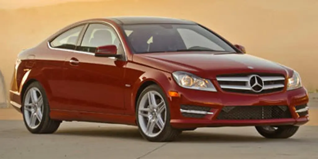 Mercedes-Benz Clase C 2012 C 250 2dr Cupé