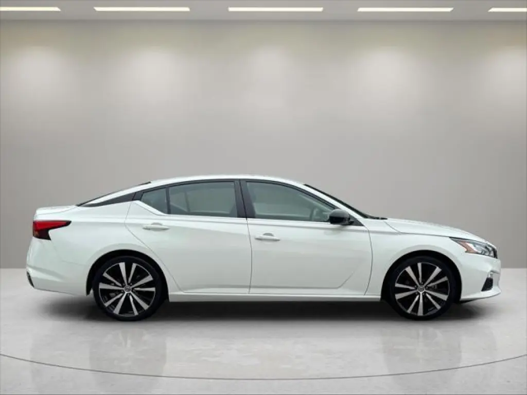 Nissan Altima 2022 2.5 SR 4dr Sedan