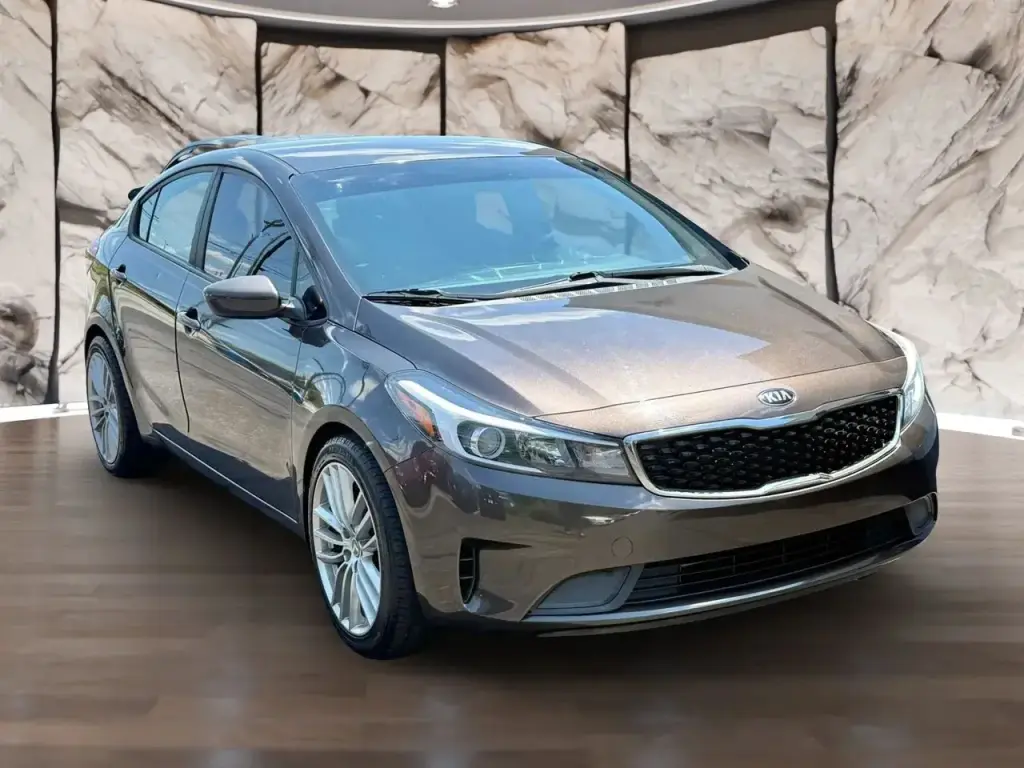 Kia Forte 2018 LX 4dr Sedán 6M