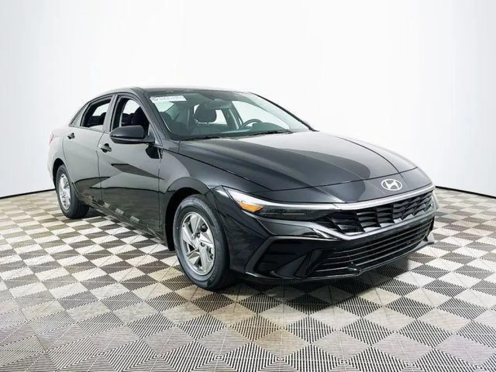 Hyundai ELANTRA 2026 SE 4dr Sedán
