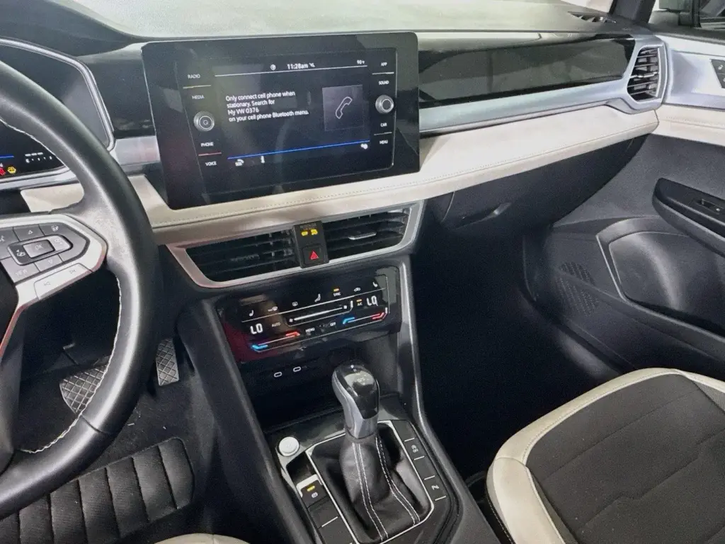 Volkswagen Taos 2025 SE 4dr SUV