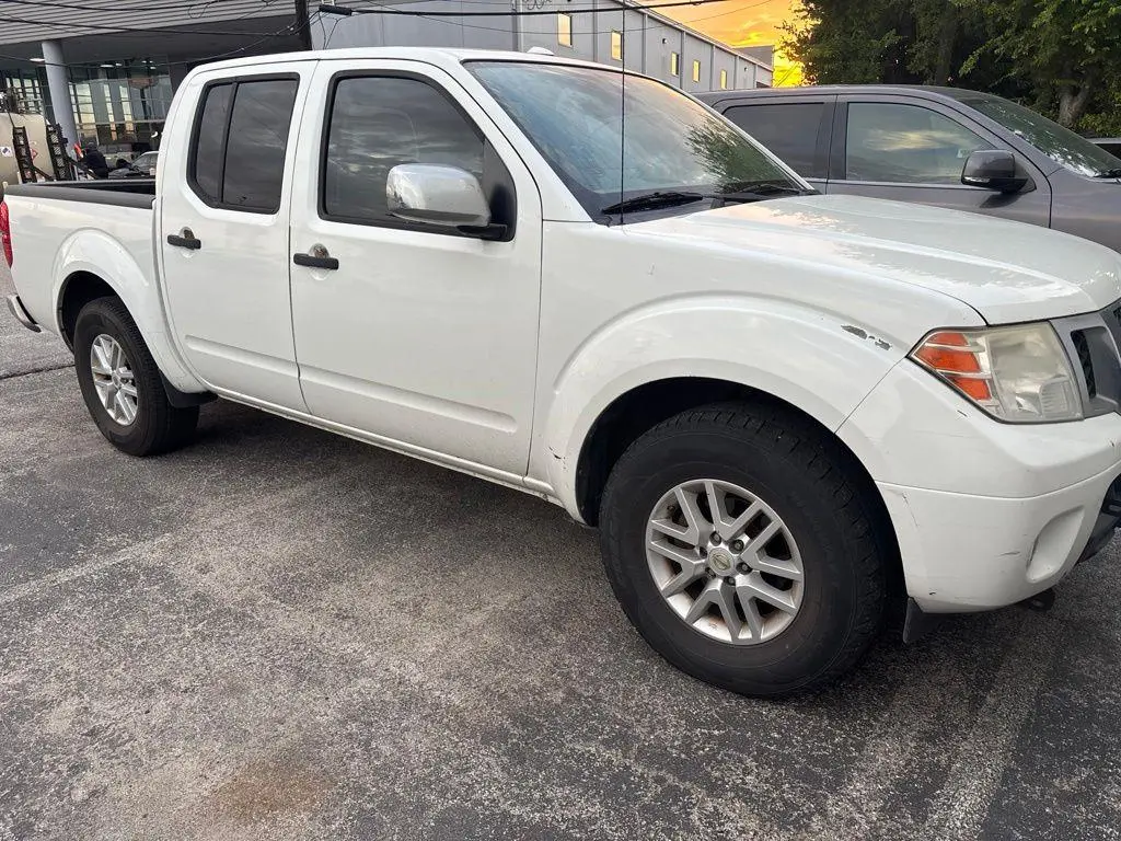 Nissan Frontier 2016 4x2 S 4dr Crew Cab 5 ft. SB Pickup 5A