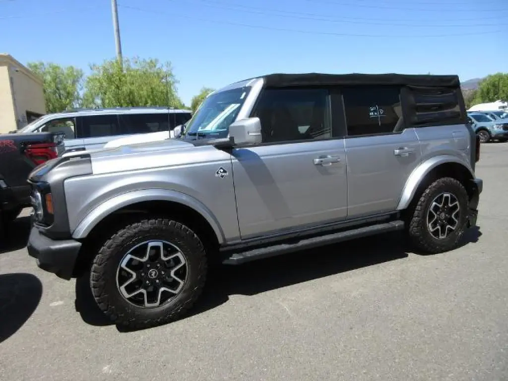 Ford Bronco 2021 4x4 Outer Banks 4dr SUV